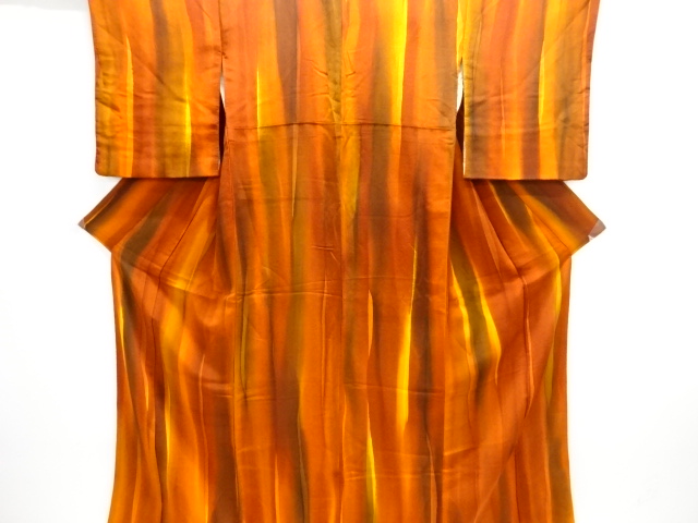 縮緬地　変わり縞模様小紋着物